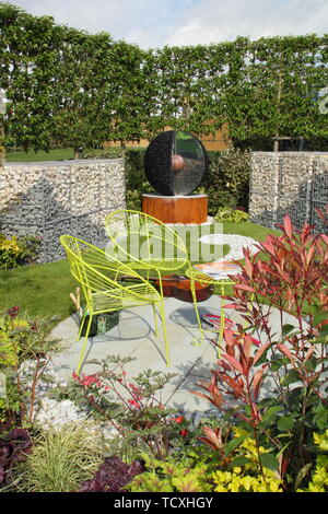 La salute mentale giardino, progettato da Jo Manfredi-Hamer Garden Design a Harrogate Spring Flower Show 2019 - rilasciato in oro Foto Stock