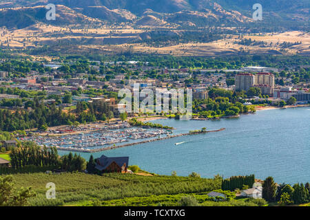 Magnifica vista sul lago Okanagan e la valle. Foto Stock