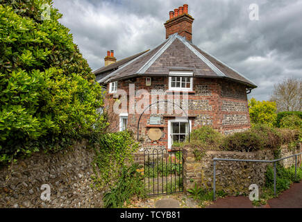 Un vecchio mulino trasformato in una casa di Lewes, West Sussex che apparteneva a Virginia e Leonard Woolf Foto Stock