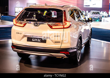 Bruxelles, Belgio, Jan 20, 2019: metallic bianco tutti nuova Honda CR-V a Bruxelles Motor Show, crossover compatto prodotto da Honda Foto Stock