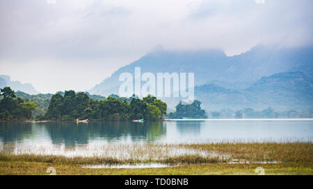 Bellissima vista la mattina presto in Danbler, centro dello Sri Lanka Foto Stock