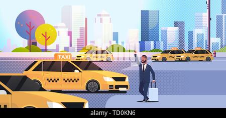 Imprenditore la cattura di taxi sulla strada amerian africana uomo d affari con bagagli arrestando yellow cab city servizio di trasporto concetto cityscape Illustrazione Vettoriale