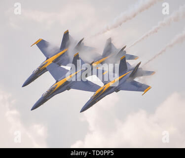 Smyrna, TN, Stati Uniti d'America. Il giorno 08 Giugno, 2019. La US Navy Blue Angels durante la Grande Tennessee Air Show, a Smirne, TN. Credito: Kevin Langley/Sports South Media/CSM/Alamy Live News Foto Stock