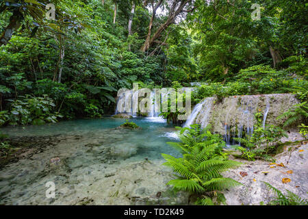 Splendide Mele Maat Cascades in Port Vila, l'isola di Efate, Vanuatu, Sud Pacifico Foto Stock