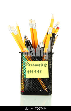 Password ricorda e forniture per ufficio, isolato su bianco Foto Stock