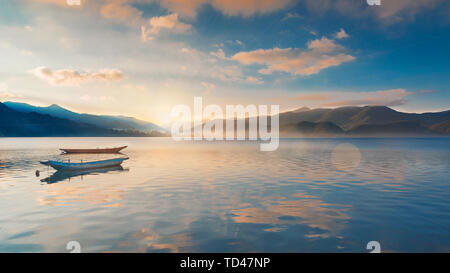 Lago lugu Foto Stock