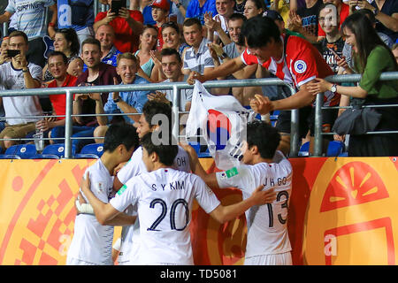 Lublin, Polonia. 11 Giugno, 2019. I giocatori della Corea del Sud celebrare durante il FIFA U-20 World Cup Semifinal match tra Ecuador e della Corea del Sud di Lublin, Polonia, 11 giugno 2019. La Corea del Sud ha vinto 1-0 per entrare in finale. Credito: Adam Starszynski/Xinhua/Alamy Live News Foto Stock