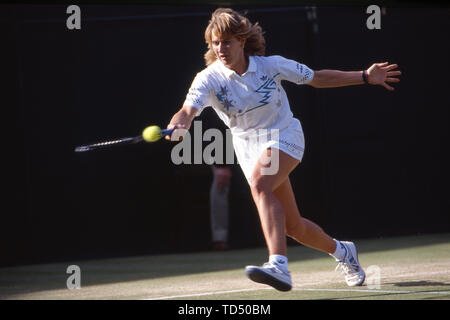 Il torneo di Wimbledon, Grossbritannien. 12 Giugno, 2019. Steffi Graf 50 giri su Giugno 14, 2019, Steffi Graf, Germania, azione, paesaggio, Finale Steffi Graf, Germania contro Martina Navratilova, STATI UNITI D'AMERICA, Tennis, finale di tutti i England Lawn Tennis e crocket club campionati, Ì? Å | Utilizzo di credito in tutto il mondo: dpa/Alamy Live News Foto Stock