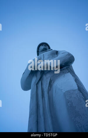 A Murmansk, Russia, Febbraio 2019: il monumento Alyosha. Complesso memoriale per i difensori dell'Artico sovietica durante la Grande Guerra Patriottica (WWII). Foto Stock