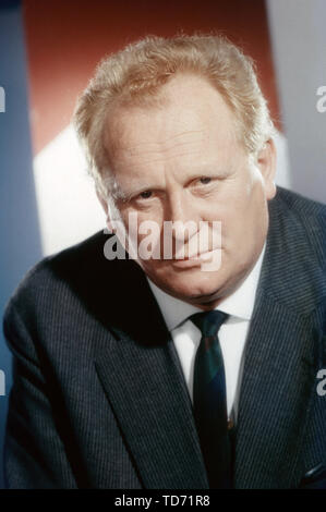 Gert Fröbe, deutscher Schauspieler, Deutschland 1960er Jahre. Attore tedesco Gert Froebe, Germania 1960s. Foto Stock