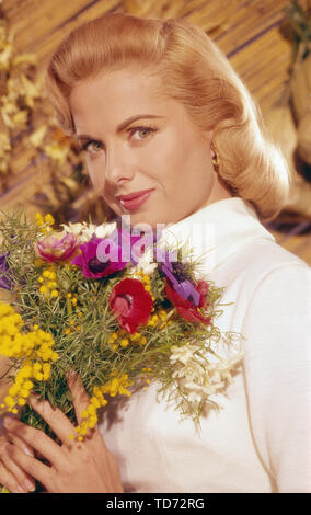 Martha Hyer, amerikanische Schauspielerin, Deutschland 1950er Jahre. Actrice americano Martha Hyer, Germania degli anni cinquanta. Foto Stock