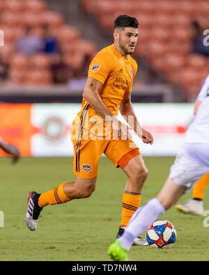 Houston, Texas, Stati Uniti d'America. 11 Giugno, 2019. Houston Dynamo defender Alejandro Fuenmayor (2) durante un match tra Austin FC e Houston Dynamo BBVA Stadium di Houston, Texas. Houston Dynamo vincere 3-2. Maria Lysaker/CSM/Alamy Live News Foto Stock