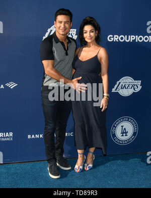 Giugno 12, 2019 - Los Angeles, California, Stati Uniti d'America - 12 Giugno 2019 - Los Angeles, California. Mario Lopez e Courtney Lopez assiste il Los Angeles Dodgers Foundation Blue Diamond Gala presso il Dodger Stadium. (Credito Immagine: © Billy Bennight/ZUMA filo) Foto Stock