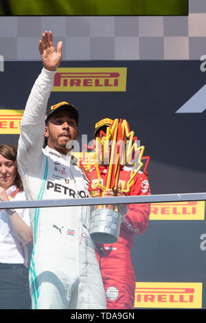 Giugno 09, 2019: Mercedes AMG Petronas Motorsport il pilota Lewis Hamilton (44) della Gran Bretagna saluta la folla dopo aver vinto la Formula Uno, Montreal Grand Prix sul circuito Gilles Villeneuve di Montreal, Quebec, Canada Daniel Lea/CSM Foto Stock