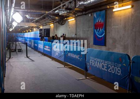 Valenciennes, Francia. Xiii Giugno, 2019. Funzione, zona mista allo stadio. Gruppo preliminare B, corrispondono 15, Germania (GER) - Spagna (ESP) 1: 0, su 12.06.2019 a Valenciennes. Le donne di Calcio World Cup 2019 dal 07.06. - 07.07.2019 in Francia. € | Utilizzo di credito in tutto il mondo: dpa/Alamy Live News Foto Stock