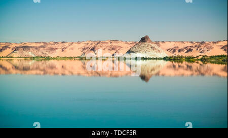 Vista panoramica al Lago di teli gruppo di Ounianga Serir laghi , Ennedi, Ciad Foto Stock