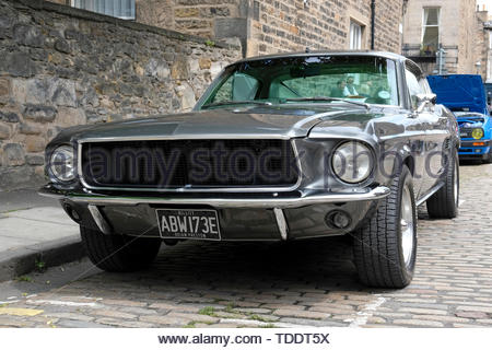 Classico Ford Mustang GT Fastback dal 1968, reso famoso da Steve McQueen nel film Bullitt, classic car evento in Edimburgo, Scozia Foto Stock