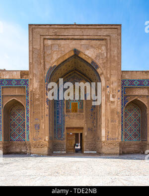 Scuola Ghyasyh in Khargerd, provincia di Khorasan, Iran. Si tratta di età di circa 550 anni ed è stato considerato un significativo architecutal design in ar iraniano Foto Stock