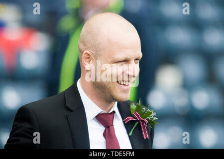 Glasgow, Scozia, 25 maggio 2019. Steven Naismith dei cuori arriva in anticipo del William Hill Coppa Scozzese finale tra Celtic e cuori all'Hampden Park il 25 maggio 2019 a Glasgow, in Scozia. Solo uso editoriale, è richiesta una licenza per uso commerciale. Nessun uso in scommesse, giochi o un singolo giocatore/club/league pubblicazione. Credito: Scottish Borders Media/Alamy Live News Foto Stock