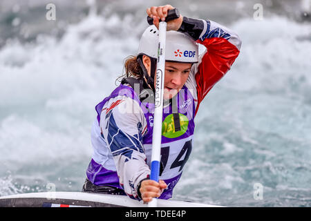 2019 ICF canoa slalom della Coppa del Mondo in corrispondenza di Lee Valley White Water Centre di Londra, Regno Unito il 15 giugno 2019. Foto di Phil Hutchinson. Solo uso editoriale, è richiesta una licenza per uso commerciale. Nessun uso in scommesse, giochi o un singolo giocatore/club/league pubblicazioni. Credit: UK Sports Pics Ltd/Alamy Live News Foto Stock