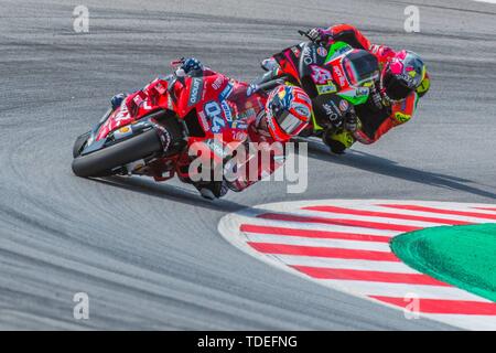 Barcellona, Spagna. Il 15 giugno, 2019. ANDREA DOVIZIOSO (4) d'Italia e il Team Ducati e ALEIX ESPARGARO (41) della Spagna e Aprilia Racing Team durante il moto GP Libere 3 del Ctalunya Grand Prix al Circuito de Barcelona pista di Montmelo, in Spagna il 15 giugno 2019 (Foto: Alvaro Sanchez) Credito: CORDON PREMERE/Alamy Live News Credito: CORDON PREMERE/Alamy Live News Foto Stock