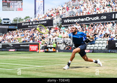 Stuttgart, Germania. Il 15 giugno, 2019. Vincitore nel semi-finale e finalista: Matteo Berrettini (ITA). GES/tennis/ATP Tour 250: MercedesCup 2019, 15.06.2019 tennis ATP Tour 250: 2019 MercedesCup di Stoccarda, Germania 15 Giugno 2019 | Utilizzo di credito in tutto il mondo: dpa/Alamy Live News Foto Stock