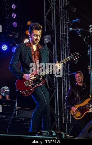 Newport, Isle of Wight, Regno Unito. Il 15 giugno 2019. Miles Kane a Isle of Wight Festival. Credito: Jim Houlbrook/Alamy Live News Foto Stock