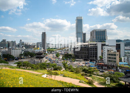 Seoul, Corea del Sud - Jun 2019: catturare intorno Dongdaemun Gate(Heunginjimun), Seul, Corea del Sud Foto Stock