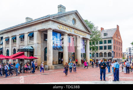 BOSTON, MASSACHUSETTS - 11 Settembre 2018: Boston è una delle città più antiche degli Stati ed è ricco di storia. Questo porta a un enorme turismo ind Foto Stock