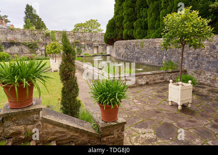 Il giardino italiano, St Fagans il Museo Nazionale di Storia, Cardiff, Galles del Sud Foto Stock