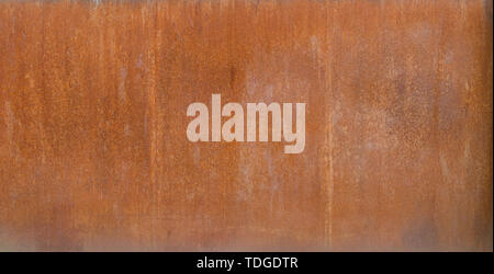Alta risoluzione full frame sullo sfondo di un arrugginito e weathered vecchia piastra in lamiera texture. Foto Stock