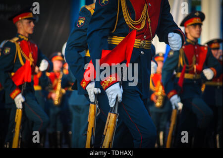 , Tambov Tambov Regione, la Russia. 16 Giugno, 2019. Le prestazioni del modello militare orchestra (guardia d'onore) di Mosca alla VII edizione del festival internazionale delle orchestre di vento chiamato dopo V. I. Agapkin e I. A. Shatrov nel credito di Tambov: Demian Stringer/ZUMA filo/Alamy Live News Foto Stock