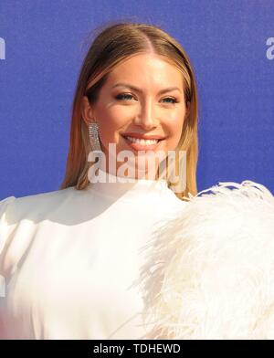 Stassi Schroeder presso gli arrivi per 2019 MTV Movie e TV Awards, Barker Hangar, Los Angeles, CA 15 Giugno 2019. Foto di: Elizabeth Goodenough/Everett Collection Foto Stock