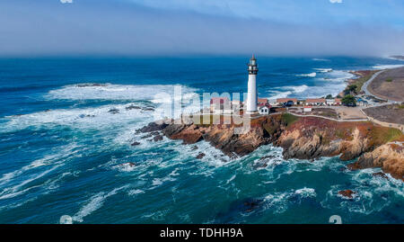 Vista aerea di Pigeon Point Lighthouse in California, Stati Uniti d'America Foto Stock