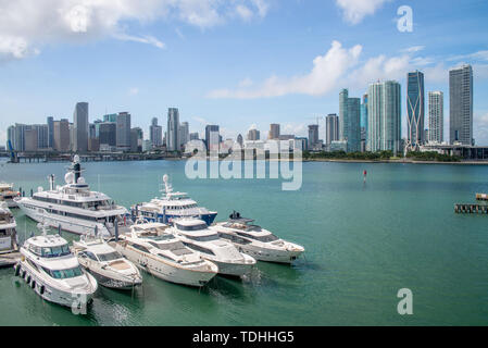 Vista aerea della baia di Miami in Florida, Stati Uniti d'America Foto Stock