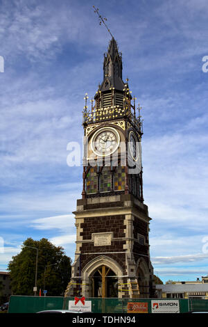 Danni al commemorativa torre orologio vicino la cattedrale di Christchurch in seguito al terremoto del 2011 presi in Christchurch, South Island, in Nuova Zelanda il 18 M Foto Stock