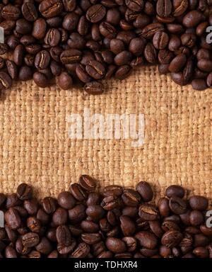 Caffè torrefatto bean con con spazio sul sacco linin Foto Stock