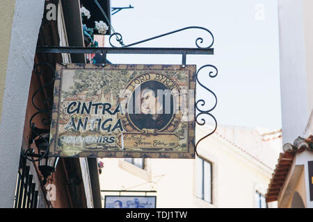 Il Portogallo, Sintra Giugno 26 2018 segno il negozio di articoli da regalo Foto Stock