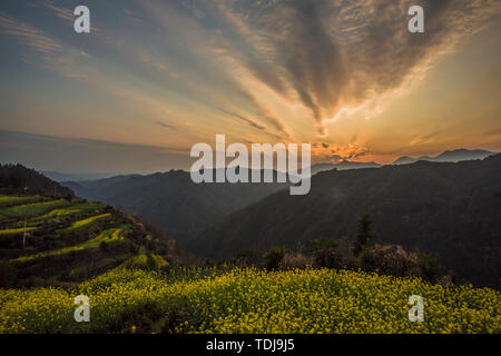 Tour di Wuyuan antico borgo, provincia di Jiangxi Foto Stock