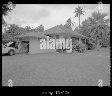 Vista obliqua della facciata anteriore. Vista rivolta verso ovest. - Campo di Hickam, ufficiali' Tipo di alloggiamento G, 205 Seventh Street , Honolulu, Honolulu County, HI Foto Stock