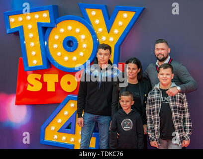 Londra, Regno Unito. Il 16 giugno 2019. Tony Bellew assiste la premiere europeo di "Toy Story 4" tenutasi presso l' Odeon Luxe, Leicester Square nel centro di Londra. Credito: Peter Manning/Alamy Live News Foto Stock