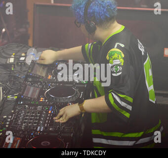 Fort Lauderdale, FL, Stati Uniti d'America. 14 Giugno, 2019. Slushii compie durante il Monster Energy focolaio Tour alla rivoluzione Live su Giugno 14, 2019 a Miami in Florida. Credito: Mpi10/media/punzone Alamy Live News Foto Stock