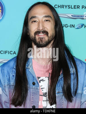 STUDIO CITY, Los Angeles, California, Stati Uniti d'America - 16 giugno: musicista Steve Aoki arriva a 2019 ARDYs: una Radio Disney Celebrazione musicale (2019 Radio Disney Music Awards) tenutosi a CBS Studio Center - Radford Studios il 16 giugno 2019 in Studio City, Los Angeles, California, Stati Uniti. (Foto di Xavier COLLIN/Image Press Agency) Foto Stock