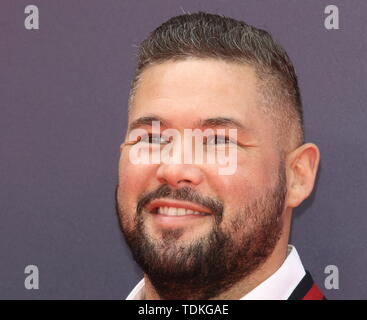 Londra, Regno Unito. 16 Giugno, 2019. Tony Bellew assiste la premiere europeo di Toy Story 4 di Odeon Luxe, Leicester Square a Londra. Credito: SOPA Immagini limitata/Alamy Live News Foto Stock