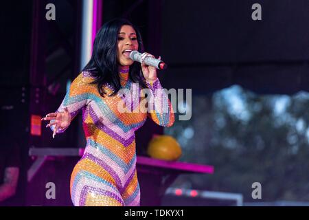 Giugno 16, 2019 - Manchester, Tennessee, Stati Uniti - CARDI B durante la musica di Bonnaroo + Arts Festival di Manchester, Tennessee (credito Immagine: © Daniel DeSlover/ZUMA filo) Foto Stock