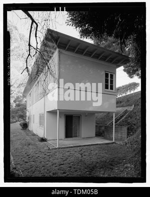 Vista obliqua dei lati ovest e nord, telecamera rivolta verso oriente - Naval Training Station, quarti n. 10, stazione navale Treasure Island, incrocio di Macalla e Northgate strade, Yerba Buena Island, San Francisco, San Francisco County, CA Foto Stock
