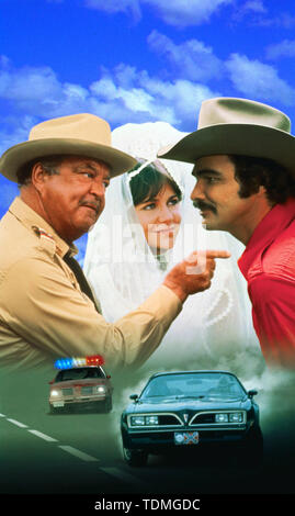 SALLY FIELD , Jackie Gleason e Burt Reynolds in Smokey e il bandito (1977). Credito: Universal Pictures / Album Foto Stock