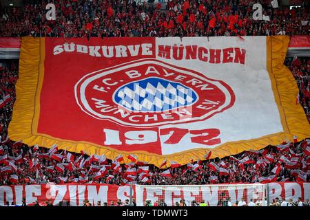 Coreografia della ventola, la ventola blocco FC Bayern Monaco, Cup Final 2019, DFB Cup, Stadio Olimpico di Berlino, Germania Foto Stock