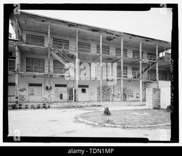 Parziale in elevazione est - Naval Air Station Key West, Truman allegato, del marinaio caserme, Key West, Contea di Monroe, FL Foto Stock