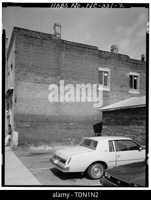 Parziale in elevazione est, lato destro - Hutchinson Edificio, 18 Eagle Street, Asheville, Buncombe County, NC Foto Stock